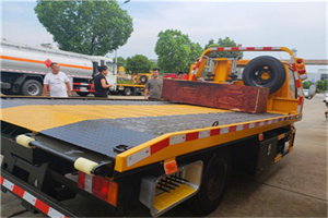 牡丹附近拖车电话号码服务